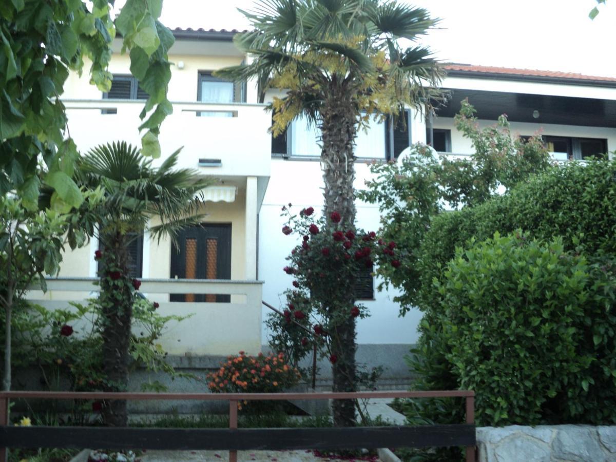 Apartments Nevenka 克尔克 外观 照片