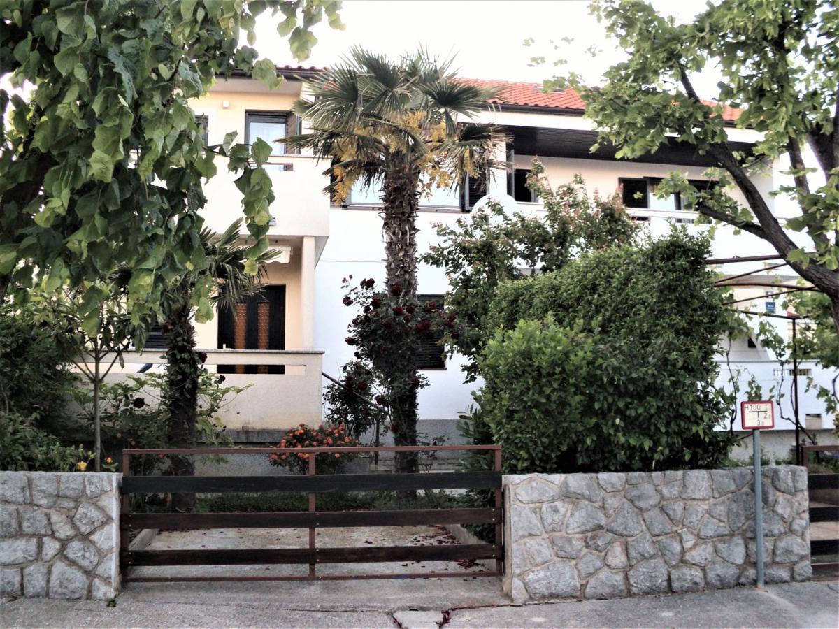 Apartments Nevenka 克尔克 外观 照片