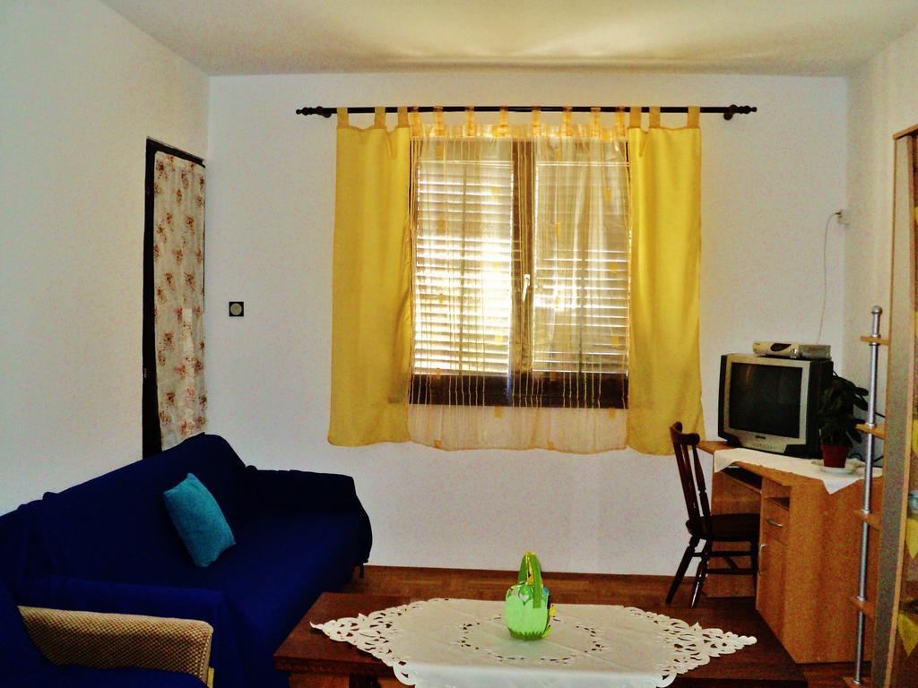 Apartments Nevenka 克尔克 外观 照片